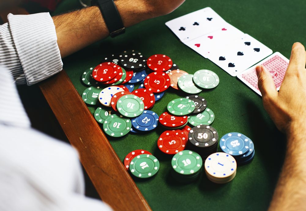 Physical Tells in Poker: Fact or Fiction?