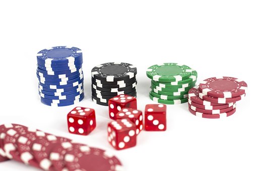Online Poker Guide: Why You Should Semi-Bluff with Your Combo Draws